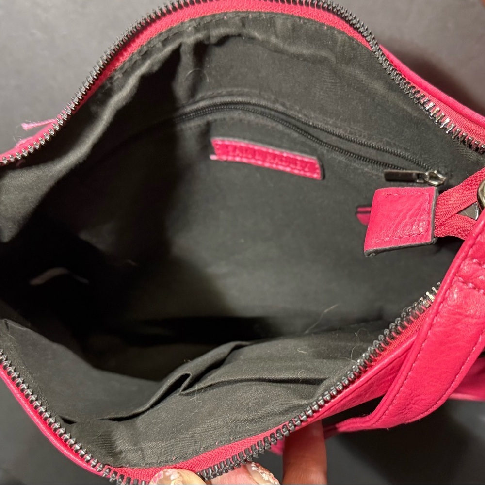 Sam and Hadley adjustable crossbody/shoulder bag - Picture 5 of 7